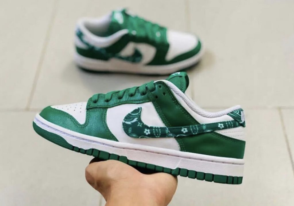 Nike Unveils 3 Dunk Low 